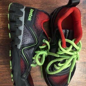 Boys Reebok tennis shoes